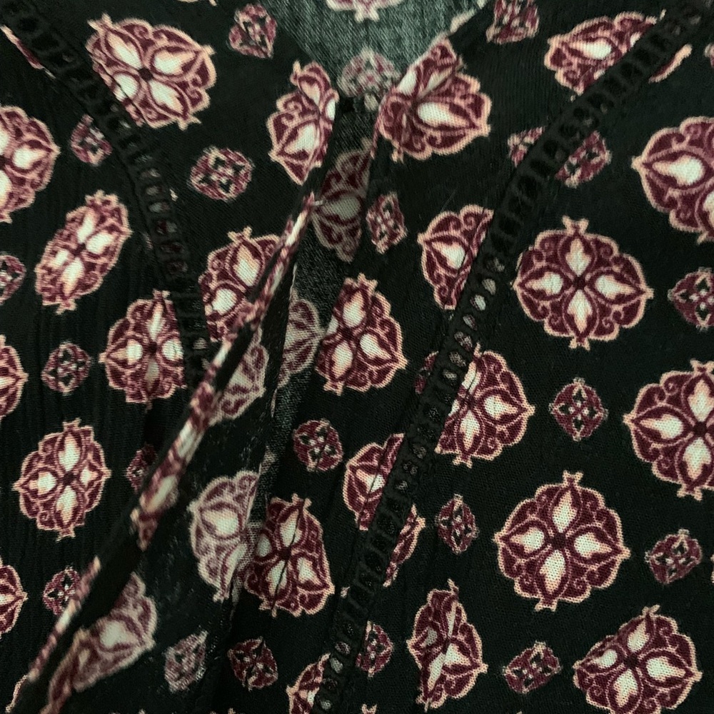 Patterned Flowy Top - Picture 5 of 7